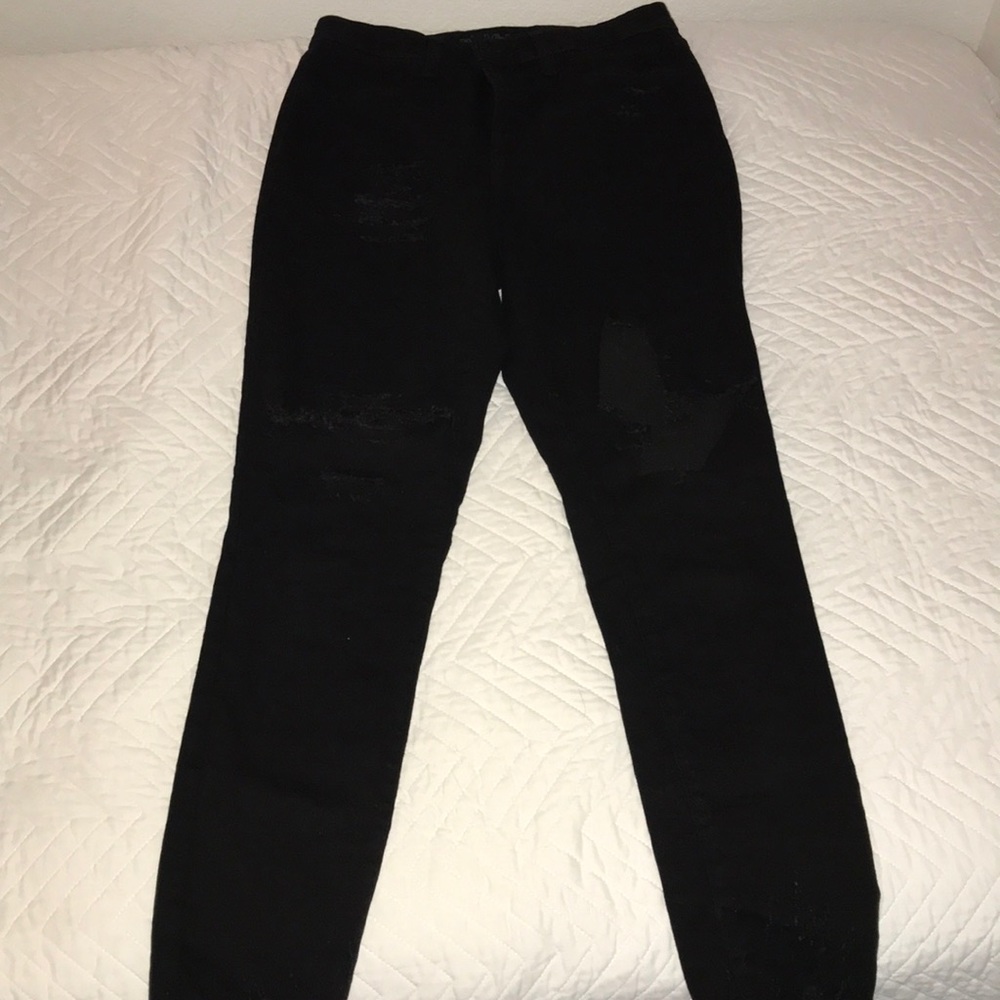 Ripped black jeans